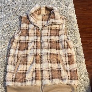 Amazon Plaid Fleece Vest - Brown and Cream